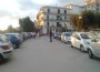 Un parcheggiatore abusivo in azione nel nuovo spazio a "Largo palazzine" Un parcheggiatore abusivo in azione nel nuovo spazio a "Largo Palazzine"