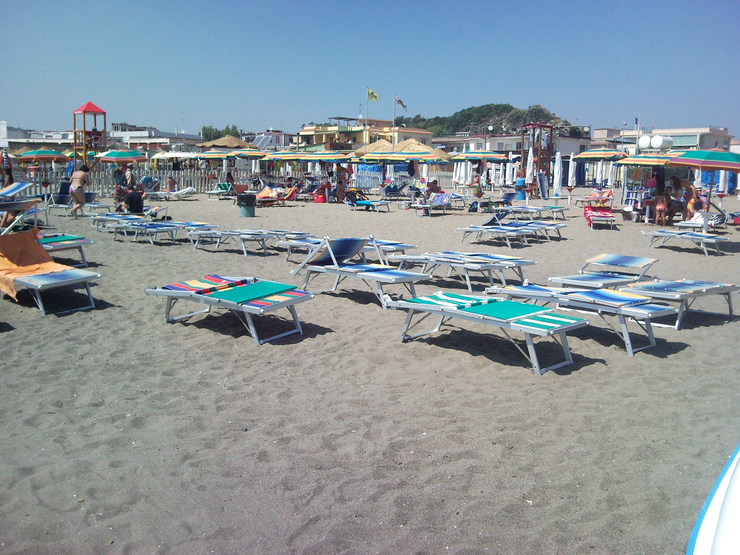 Spiagge, scatta l’emergenza furti