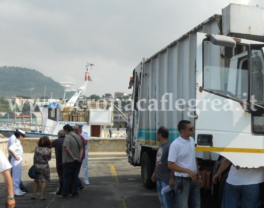 POZZUOLI/ Stop ai camion durante il giorno