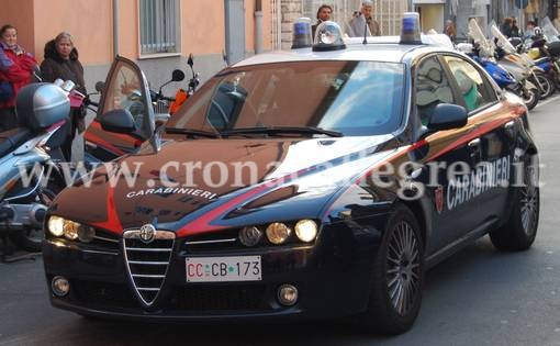 L’ARRESTO/ Tenta di rapinare passanti: bloccato da carabiniere in borghese