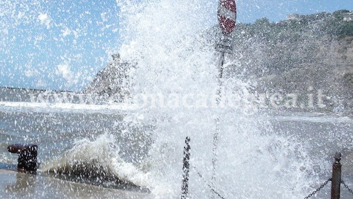 CAMPI FLEGREI/ Vento forte e mare agitato: scatta l’allerta meteo