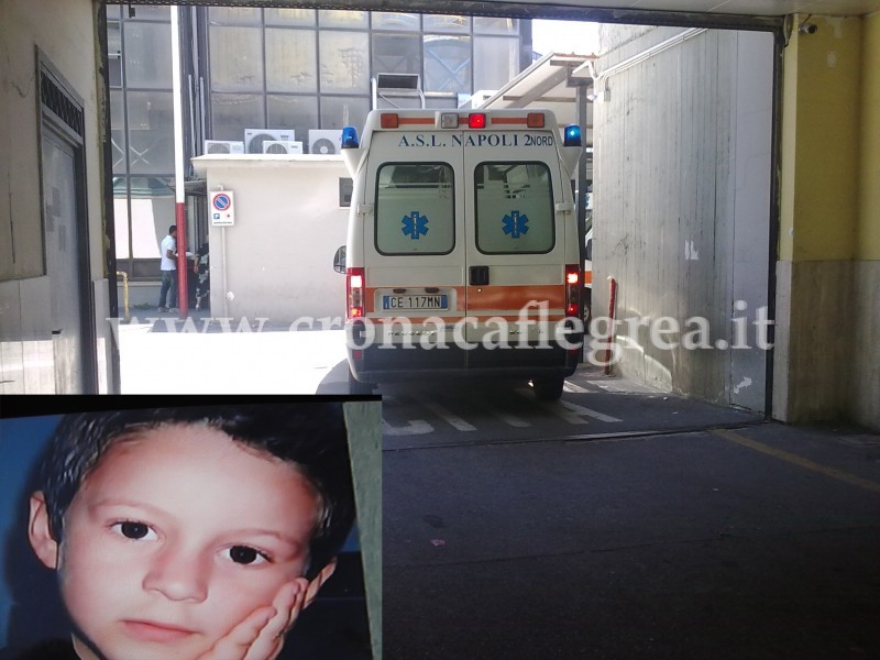 Bimbo morto/ Bufera sui soccorsi, ambulanza senza medico sul campetto per 22 minuti. L’Asl:”avviate ispezioni”