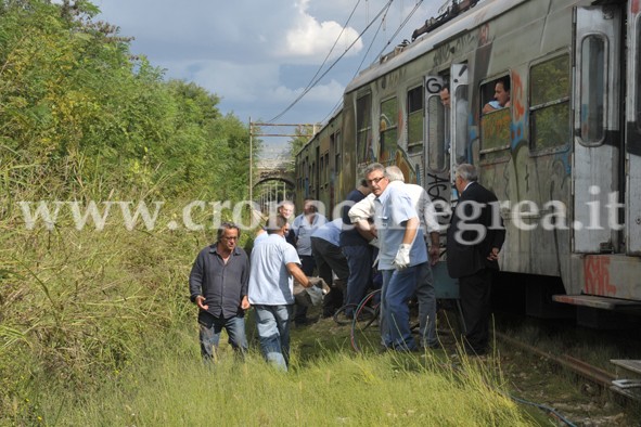 Treno della Sepsa deragliato alla stazione di Licola/ Le foto