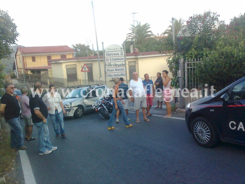 Pozzuoli/ Scontro auto-moto, ferito centauro