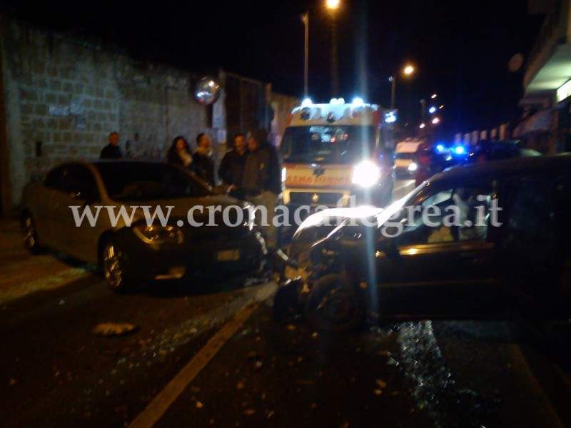 Impatto tra due auto su via Fasano: sul posto autoambulanze per soccorrere i feriti