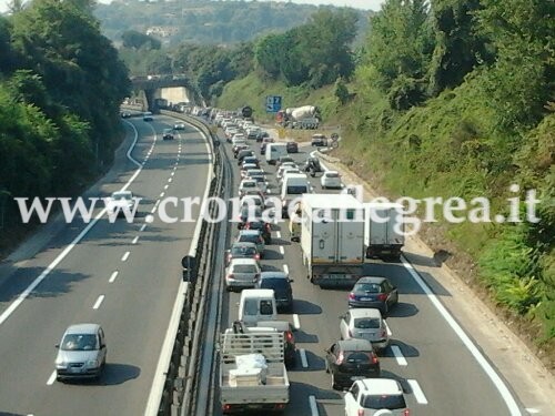 Pozzuoli/ Incidente tra due auto sulla variante ANAS