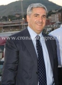 POZZUOLI/ELEZIONI – Fli fa da “spalla” a Monaco: “Appoggio incondizionato al candidato Sindaco”