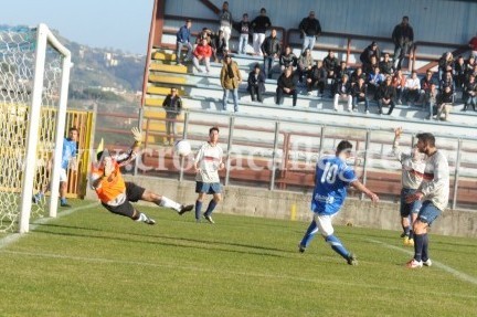 Calcio Prima Categoria/ Rione Terra – Afragolese 3 – 1. I Puteolani a soli due punti dalla vetta