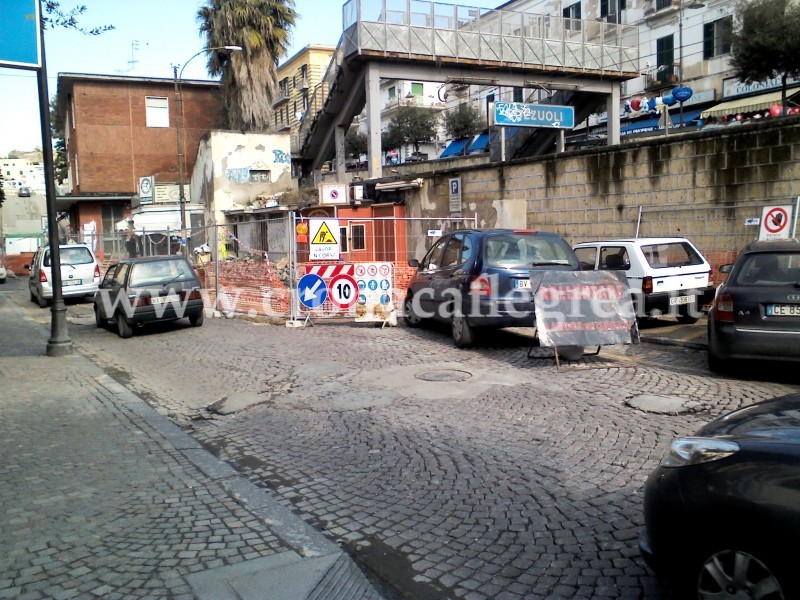 POZZUOLI/ Mattinata di lavori al centro storico: chiuse via Dicearchia e via Serapide