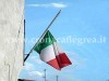BACOLI/ Cordoglio e bandiere a mezz’asta in Municipio