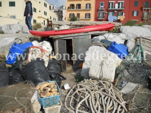 Gli abusi scoperti a Via Napoli