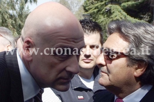 Il sindaco di Pozzuoli Vincenzo Figliolia insieme al vice sindaco Mario Marrandino