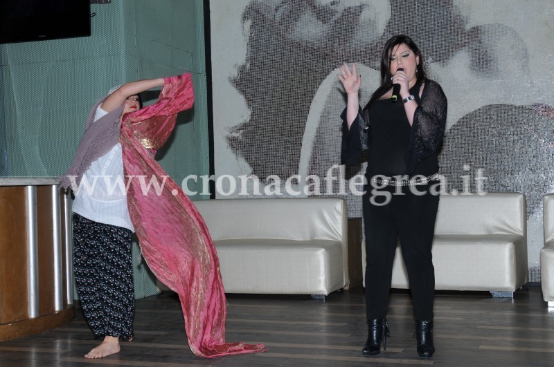 La puteolana Teresa Russolillo si esibisce a Roma al compleanno di Solange