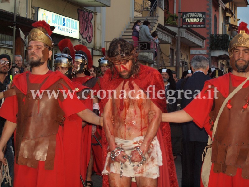 QUARTO/ 4mila fedeli per la via Crucis vivente