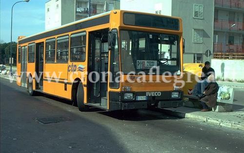 POZZUOLI/ Trasporti, la protesta delle mamme