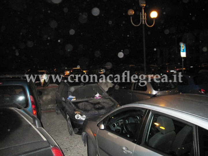 POZZUOLI/ Via Napoli, vanno via i Vigili e arrivano i parcheggiatori abusivi