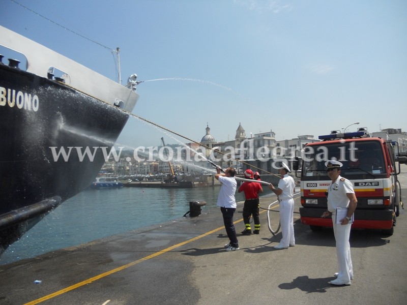 POZZUOLI/ Nave in fiamme…ma era un’esercitazione