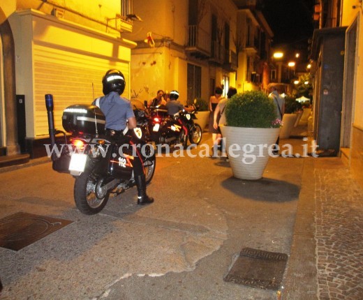 Carabinieri in azione in via Cosenza