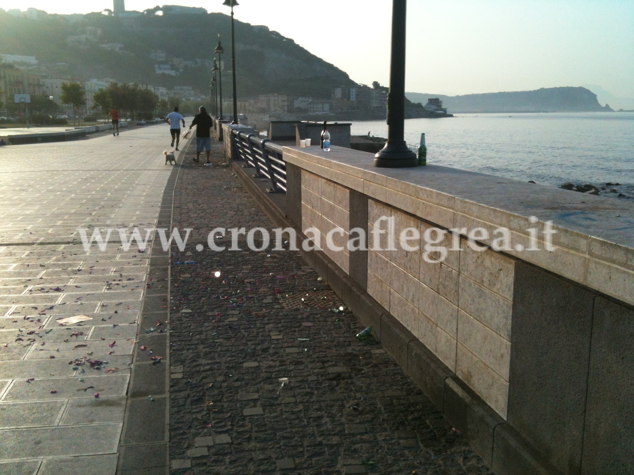 POZZUOLI/ Topi invadono il lungomare di via Napoli – GUARDA IL VIDEO