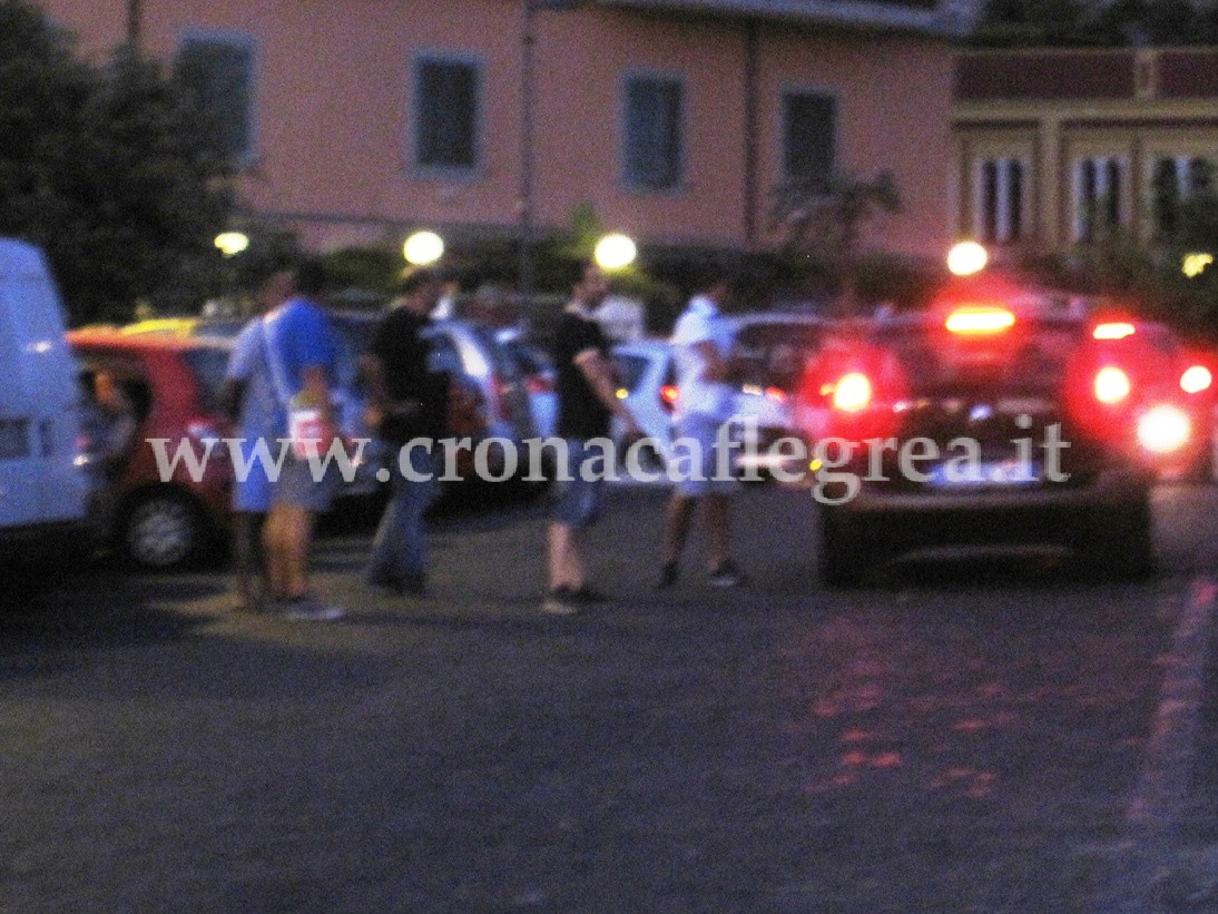 POZZUOLI/ Fermata intera famiglia di parcheggiatori abusivi