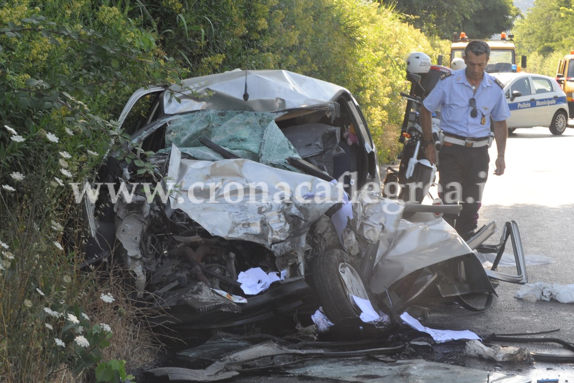 POZZUOLI/ Tragedia a Licola, muore 20enne – LE FOTO