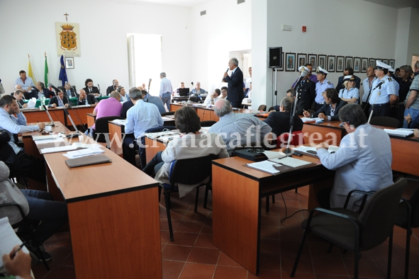 POZZUOLI/ Si riunisce il Consiglio comunale per approvare il Bilancio