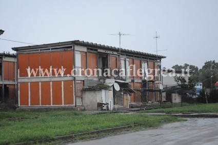 LICOLA BORGO/ Case e baracche abbandonate rifugio dei senzatetto – LE FOTO