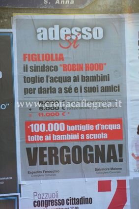 FOTONOTIZIA/ Niente acqua agli asili, spuntano manifesti in città