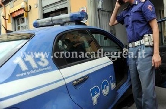 Arrestata per aver impedito che i poliziotti fermassero un uomo per identificarlo