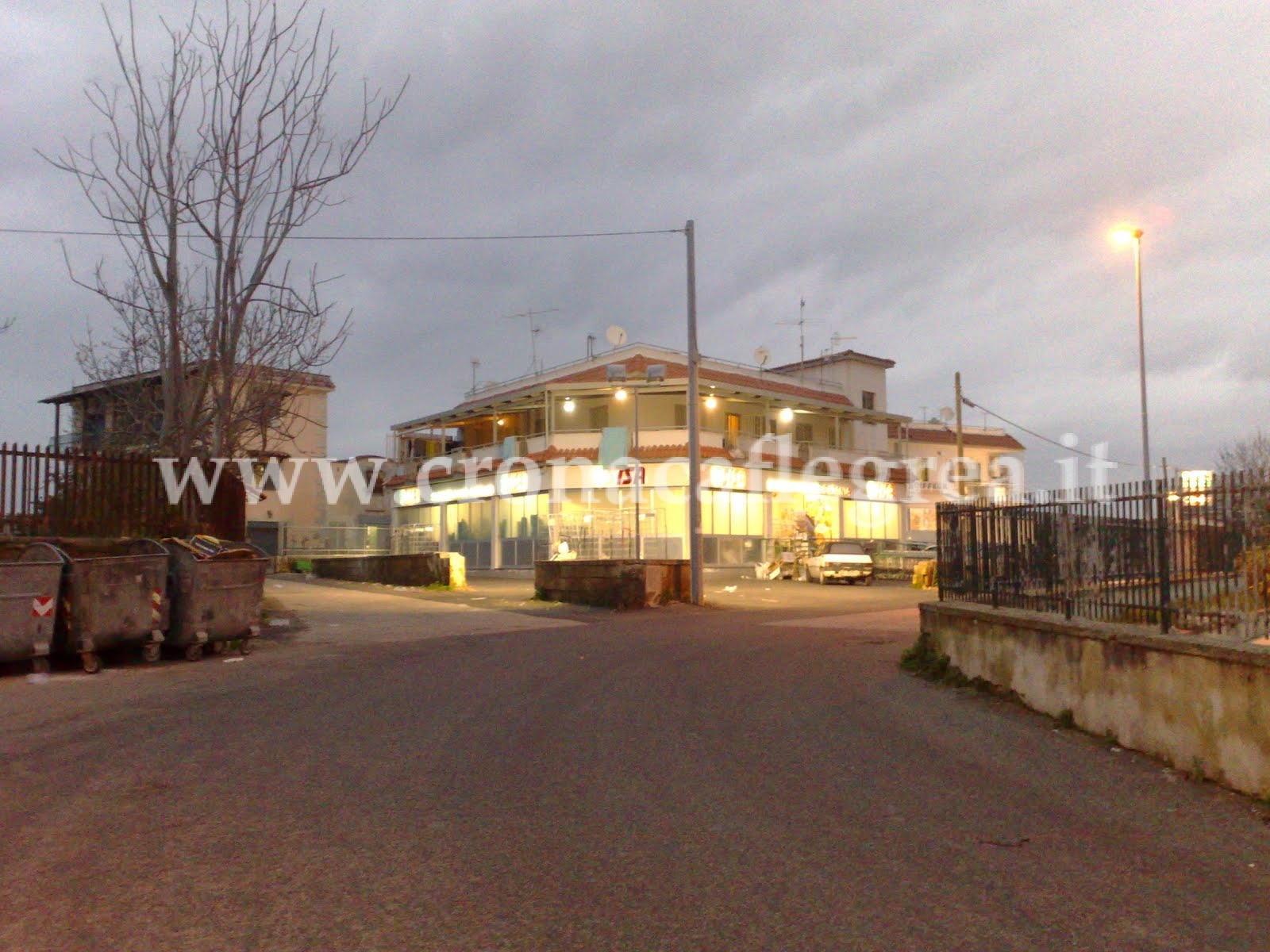 POZZUOLI/ Rapina al supermercato, banditi in fuga con l’incasso