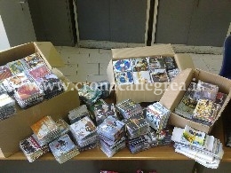 NAPOLI/ La Polizia sequestra circa 700 dvd contraffatti nel quartiere Montesanto