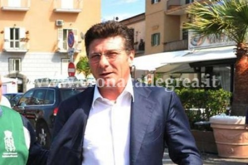 POZZUOLI/ Abusi edilizi, demolita la saletta del ristorante “portafortuna” di Walter Mazzarri