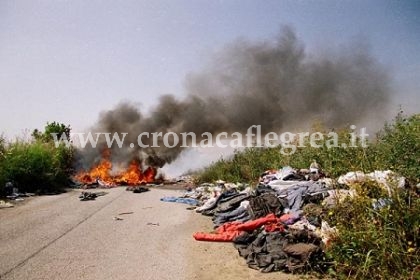 LICOLA-VARCATURO/ Roghi tossici in strada: 3 persone denunciate