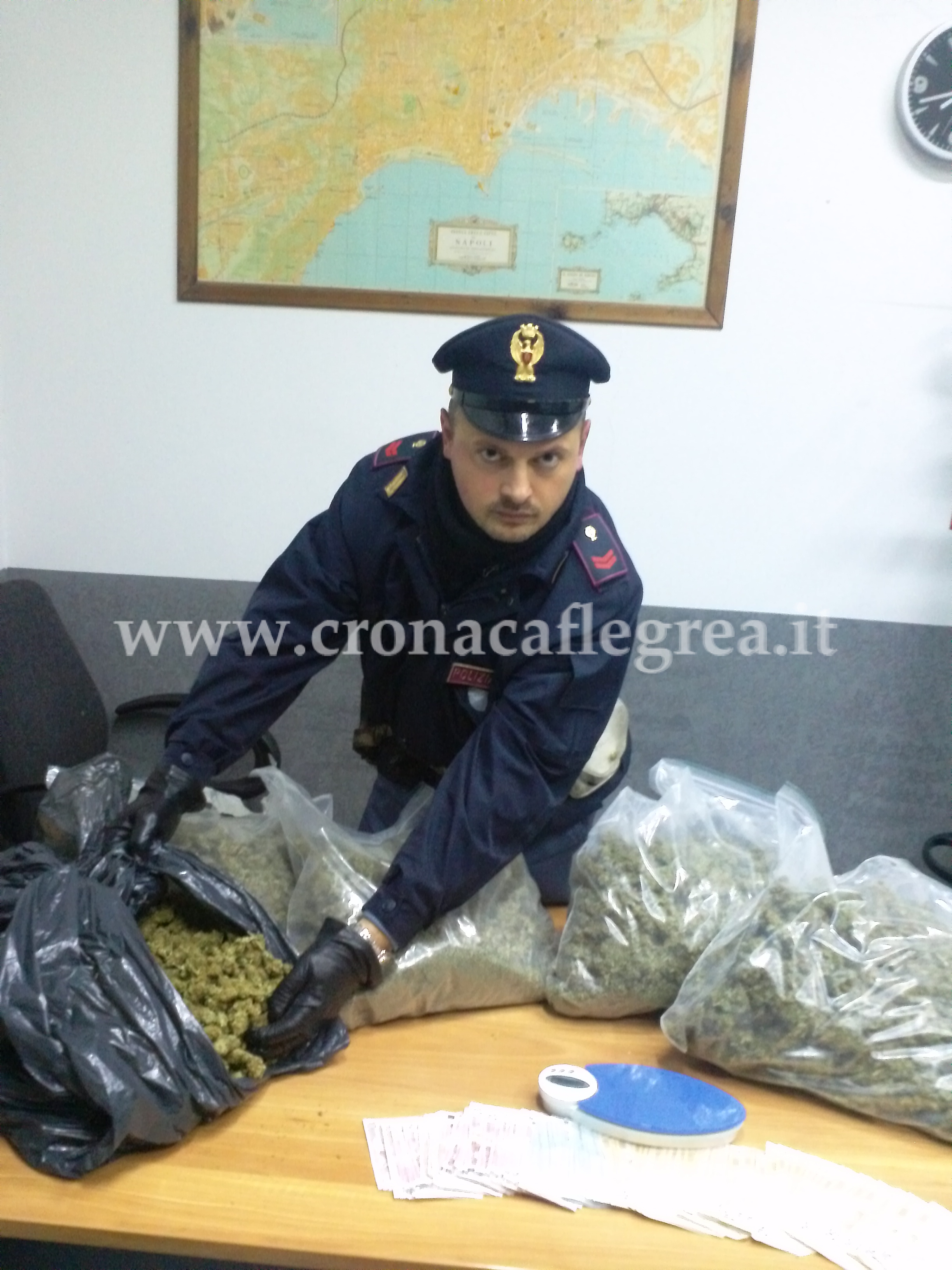 La Polizia arresta “corriere” di fumo della “Napoli bene”