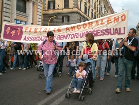 POZZUOLI/ La storia del bimbo con due mamme