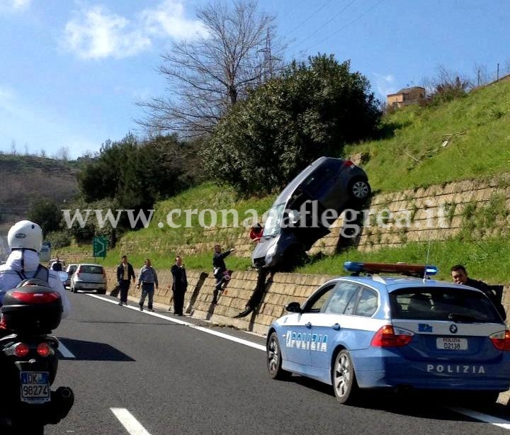 FOTONOTIZIA/ Auto “precipita” sulla Tangenziale