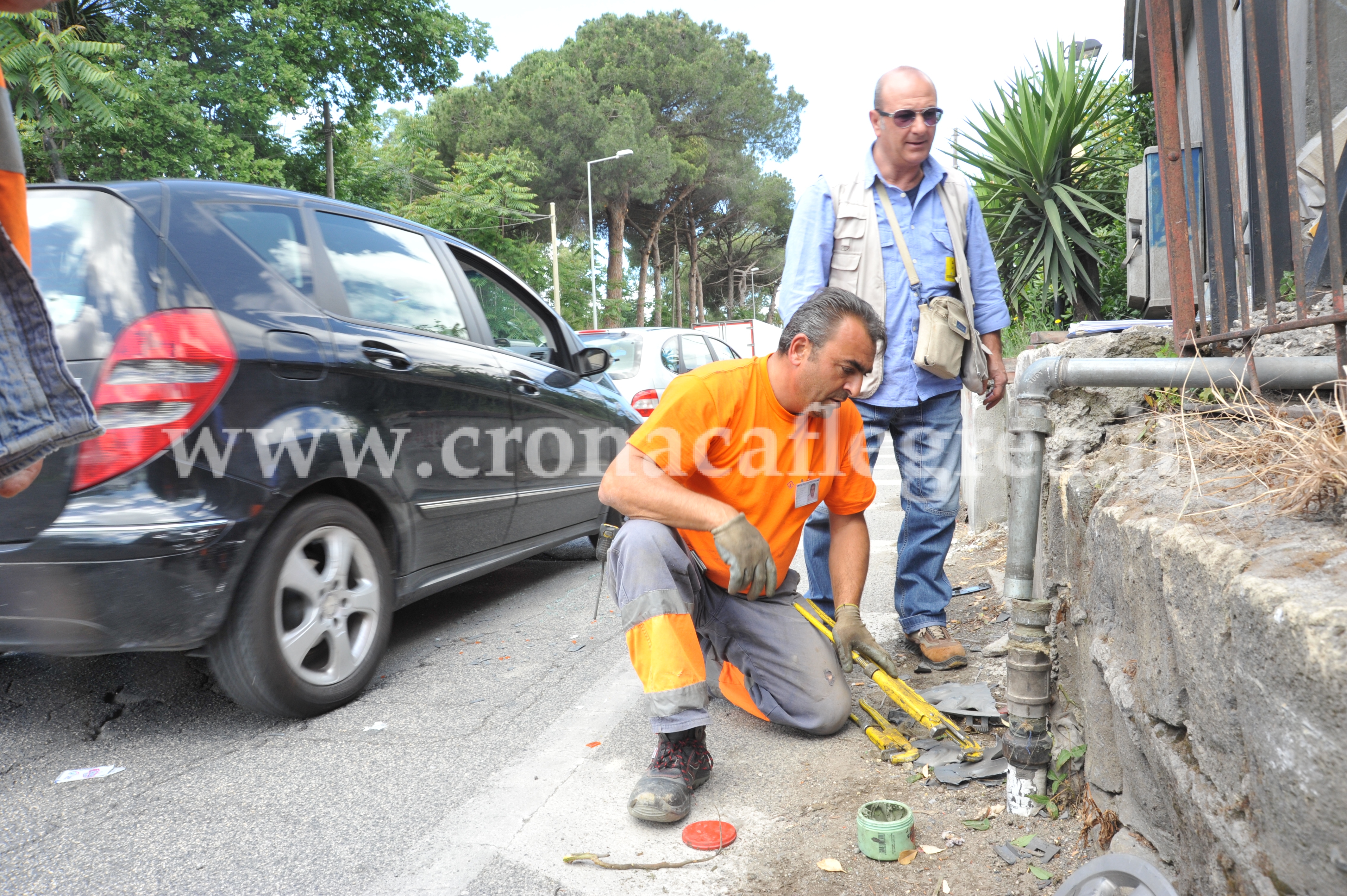 POZZUOLI/ Camion urta auto e salta la conduttura del gas: paura ad Arco Felice