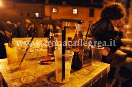 POZZUOLI/ Il Sindaco proibisce la vendita di bevande in vetro