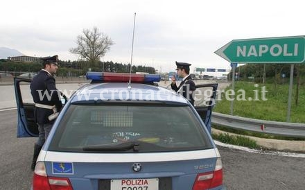 Tentano rapina a benzinaio in Tangenziale: inseguiti e arrestati 2 puteolani