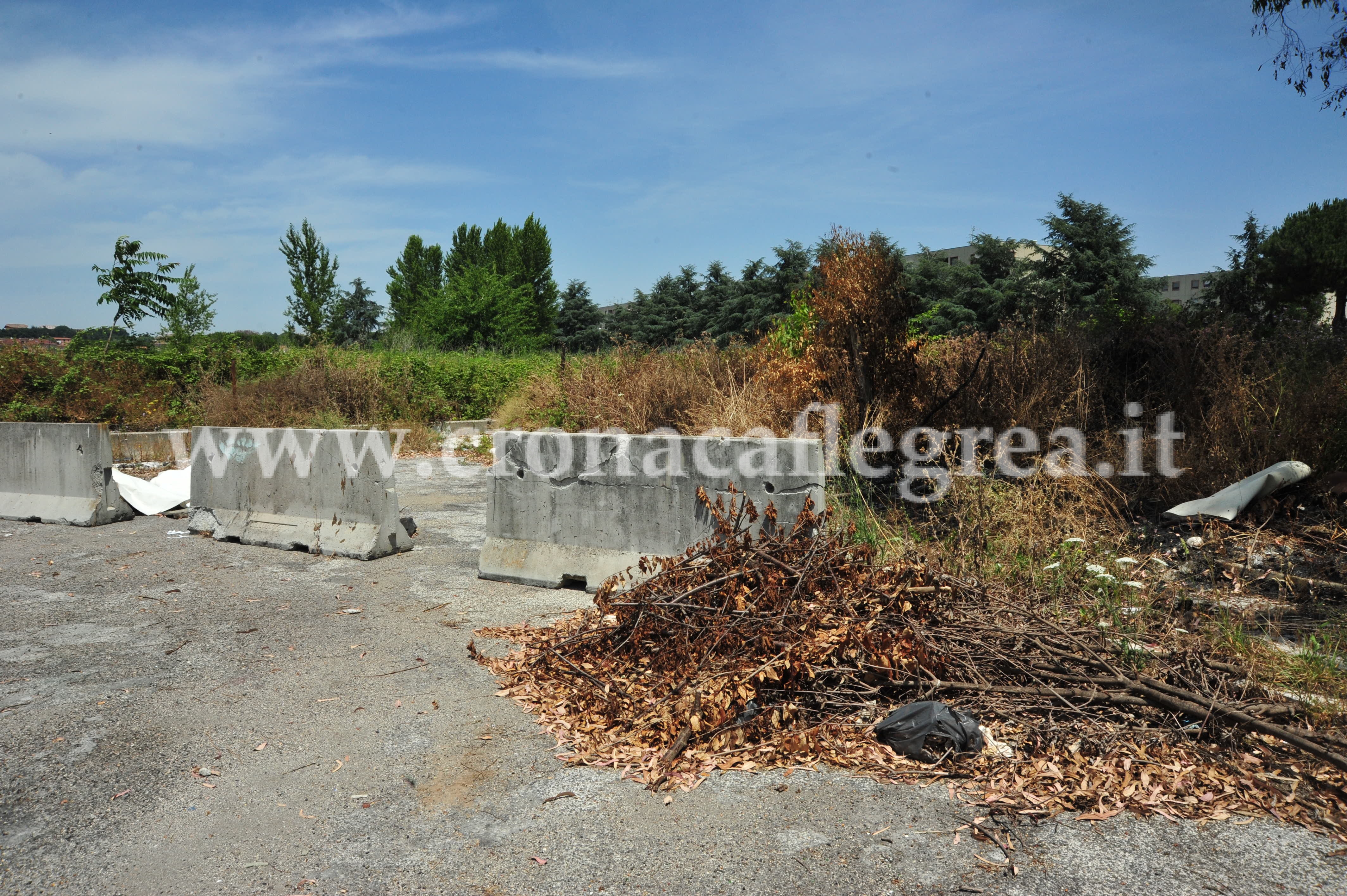 POZZUOLI/ Ancora scarichi abusivi in via Vittorini