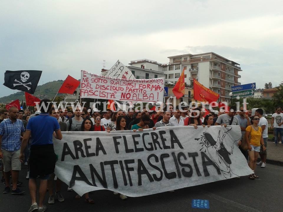 Pozzuoli “respinge” Alba Dorata «Il raduno nazi-fascista non si farà» – LE FOTO