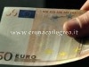 Finge di non riconoscere le banconote, chiede aiuto e strappa 150 euro ad un 72enne giunto in suo soccorso