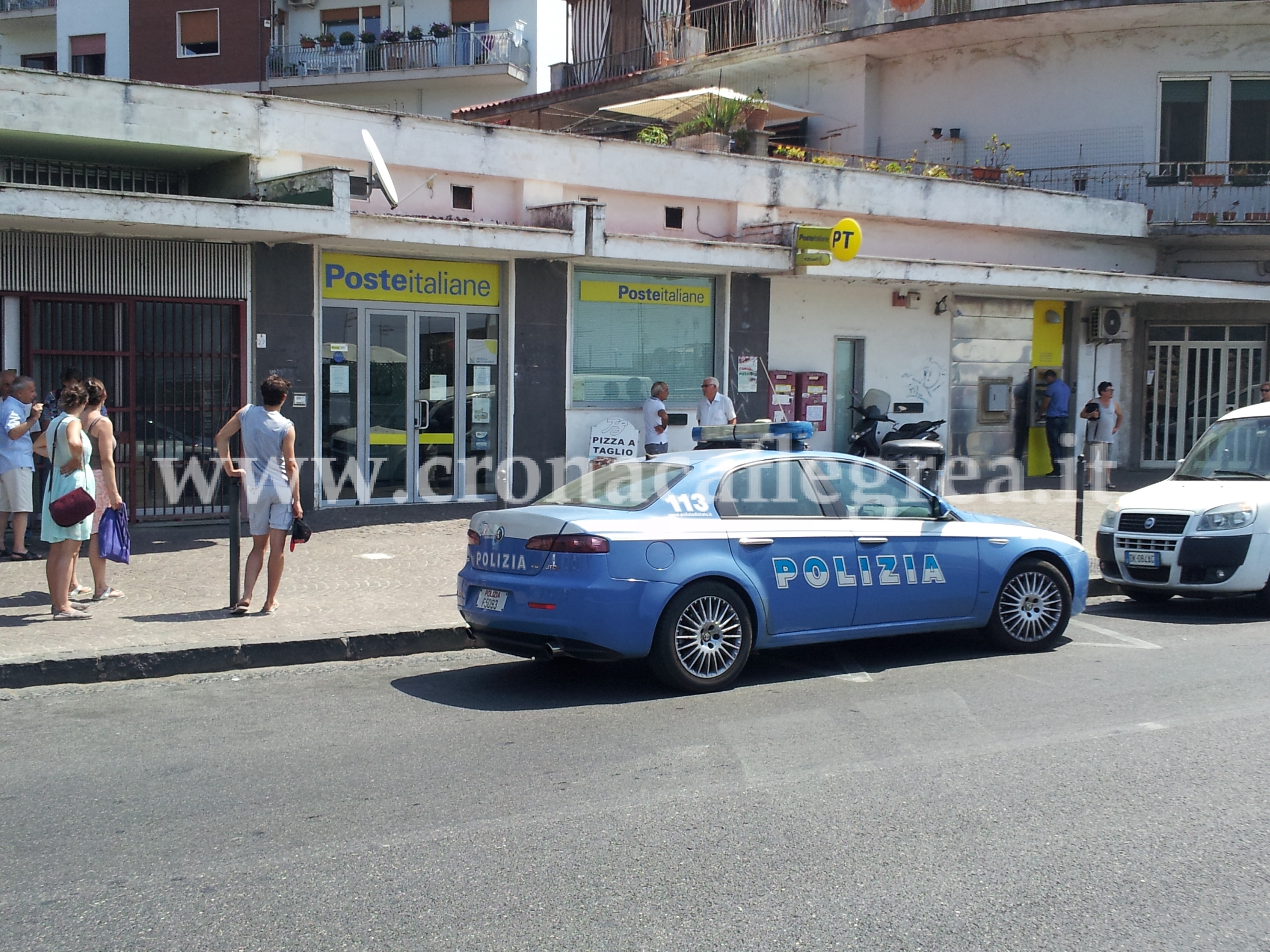 POZZUOLI/ Colpo alle Poste di via Terracciano, rapinatore “incastrato” da una felpa