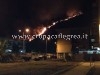 POZZUOLI/ Fuoco e fiamme da questa notte brucia il Monte Sant’Angelo – LE FOTO