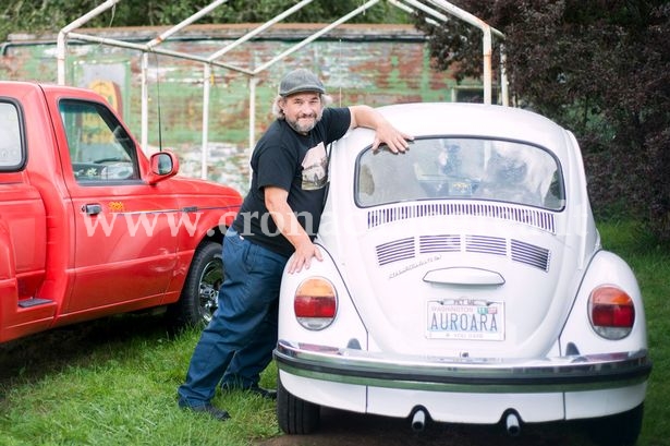 CURIOSITA’ DAL MONDO/ Uomo fa l’amore con le auto: «Ho avuto rapporti con mille vetture»