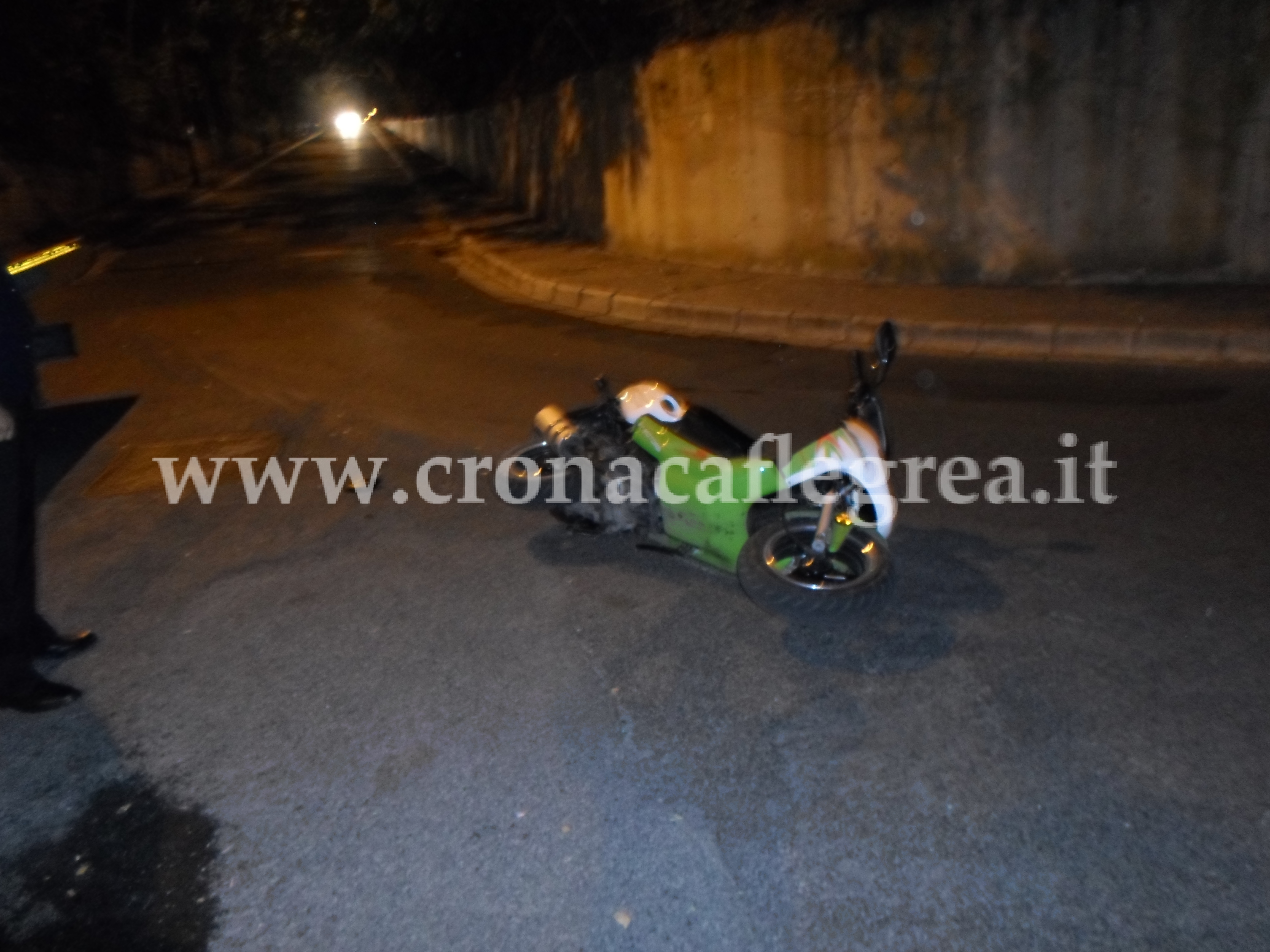 POZZUOLI/ Due incidenti in poche ore: coinvolte una moto e due auto – LE FOTO