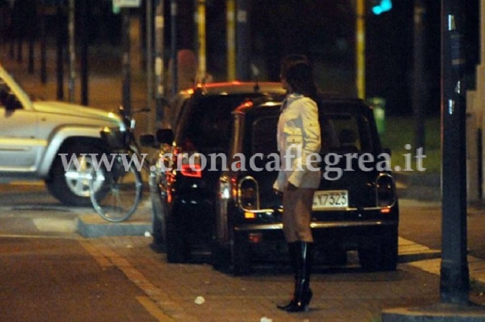 Ridotta in schiavitù e costretta a prostituirsi: 20enne fa arrestare il suo aguzzino