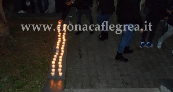 POZZUOLI/ Tragedia di Monteforte, 40 fiaccole per non dimenticare – LE FOTO