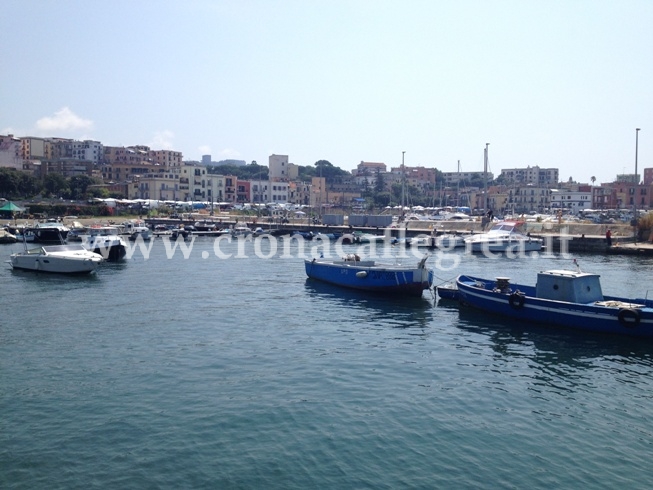 POZZUOLI/ Barche senza permessi ormeggiate nel porto, decine di sequestri e denunce