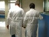 FUORIGROTTA/ Con calci e pugni si scaglia contro due medici del San Paolo, arrestato